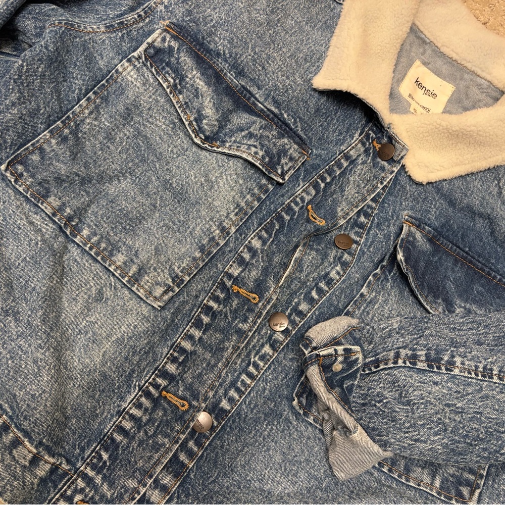 Kensie Jeans Retro Luxe Stretch Blue Denim Jacket with Off White Fur Collar